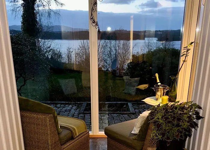 Panoramic Fjord View Near Apartment