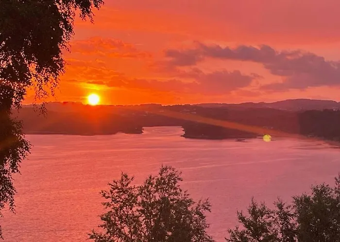 Panoramic Fjord View Near شقة برغن